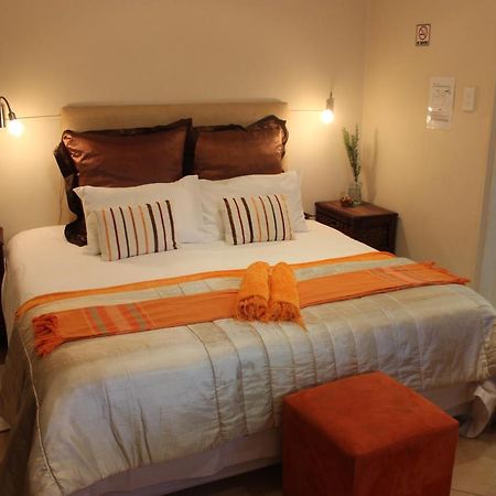 Lumley'S Place Guesthouse Pniel Bagian luar foto