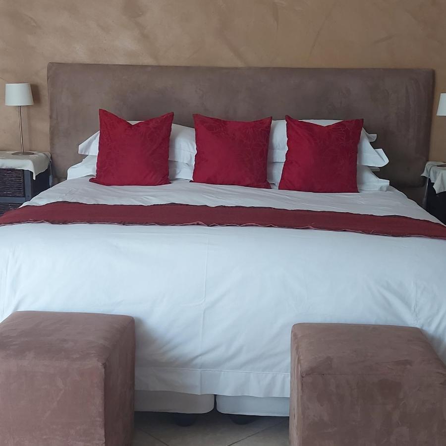 Lumley'S Place Guesthouse Pniel Bagian luar foto