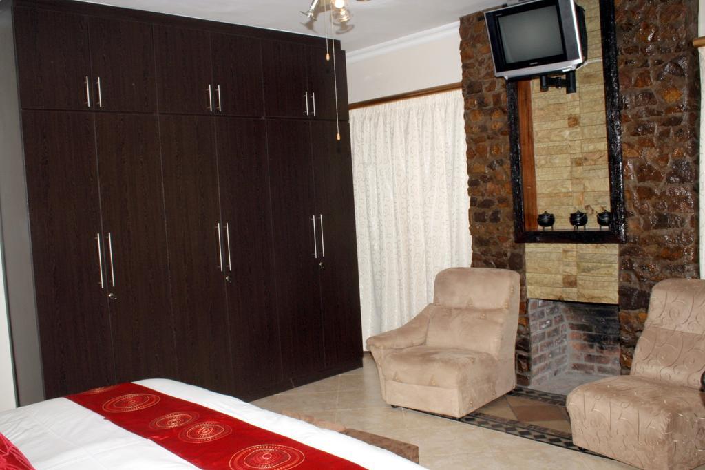 Lumley'S Place Guesthouse Pniel Ruang foto
