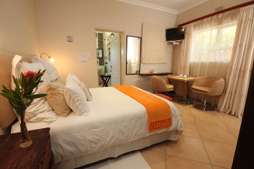 Lumley'S Place Guesthouse Pniel Bagian luar foto